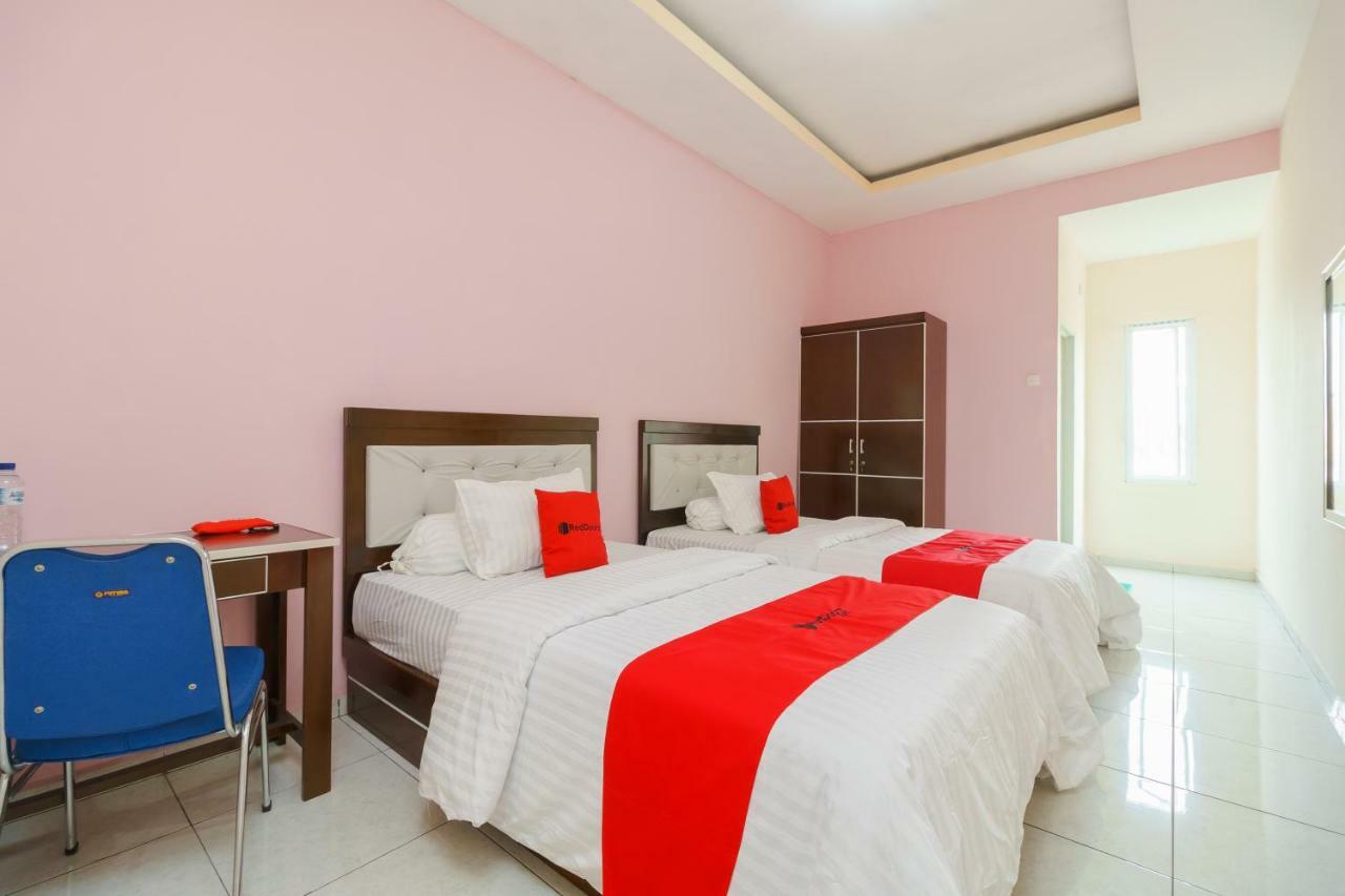 Reddoorz Syariah Near Simpang Sekip Guest house Palembang