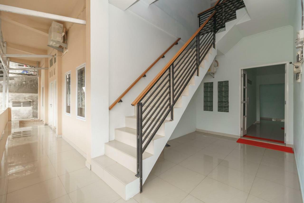 Reddoorz Syariah Near Simpang Sekip Guest house Palembang